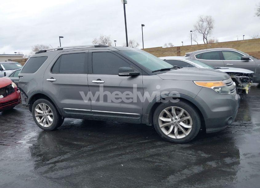 Photo 14 of 2014 Ford Explorer XLT (VIN 1FM5K7D82EGA54774)