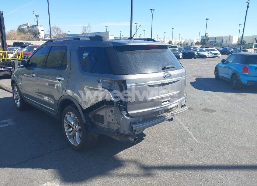 Photo 3 of 2014 Ford Explorer XLT (VIN 1FM5K7D82EGA54774)