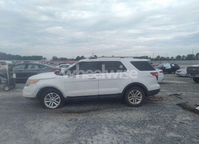Photo 14 of 2014 Ford Explorer XLT (VIN 1FM5K7D82EGA57867)