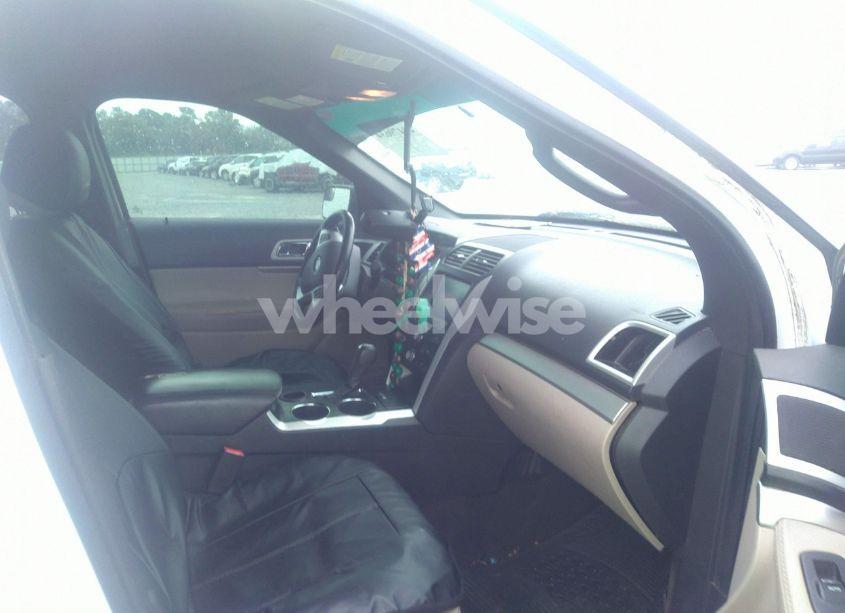 Photo 5 of 2014 Ford Explorer XLT (VIN 1FM5K7D82EGA57867)