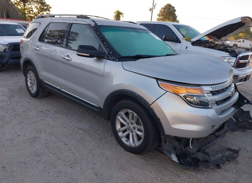 2014 Ford Explorer XLT (VIN 1FM5K7D82EGA85541) main photo