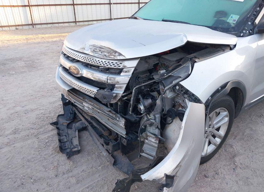 Photo 6 of 2014 Ford Explorer XLT (VIN 1FM5K7D82EGA85541)