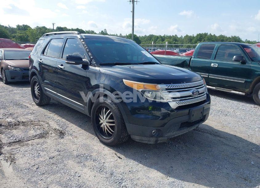 2014 Ford Explorer XLT (VIN 1FM5K7D82EGB22961) main photo