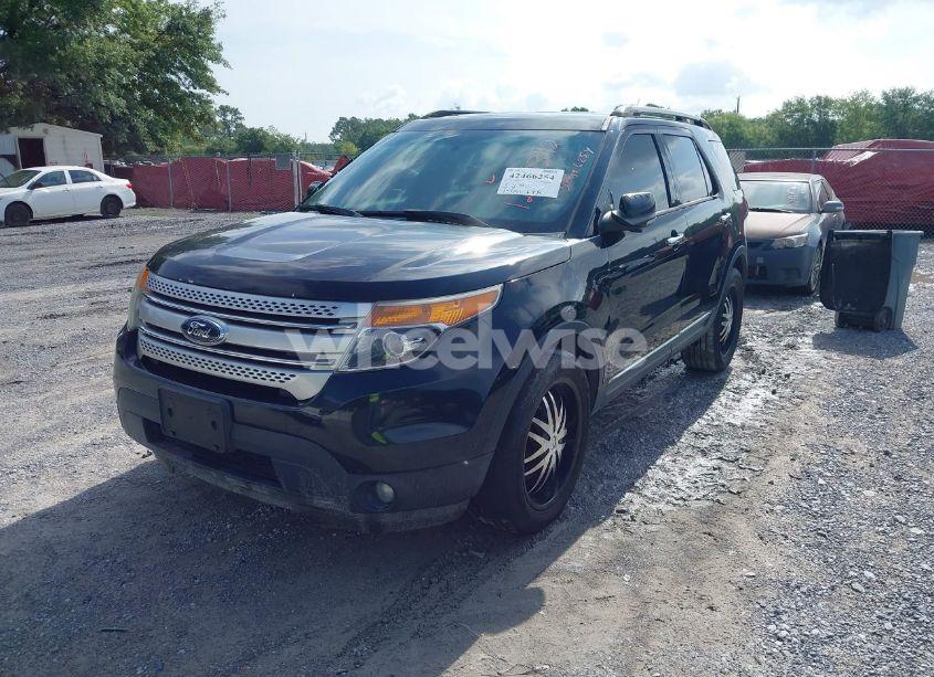 Photo 2 of 2014 Ford Explorer XLT (VIN 1FM5K7D82EGB22961)