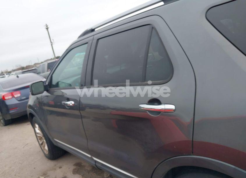 Photo 14 of 2015 Ford Explorer XLT (VIN 1FM5K7D82FGA45400)