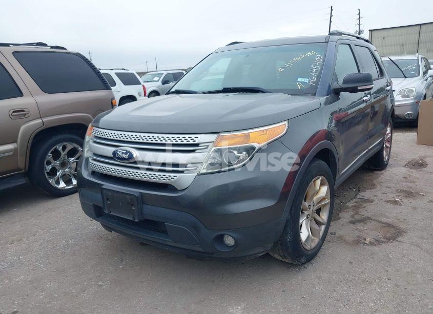 Photo 2 of 2015 Ford Explorer XLT (VIN 1FM5K7D82FGA45400)