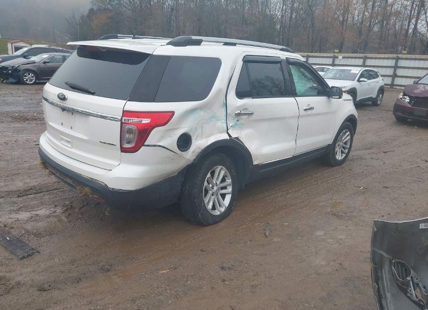 Photo 4 of 2015 Ford Explorer XLT (VIN 1FM5K7D82FGA68062)