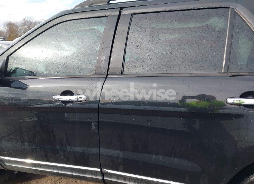 Photo 14 of 2015 Ford Explorer XLT (VIN 1FM5K7D82FGA99280)