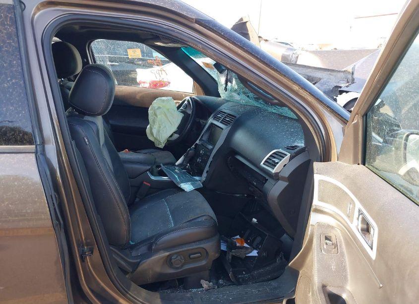 Photo 5 of 2015 Ford Explorer XLT (VIN 1FM5K7D82FGB59901)