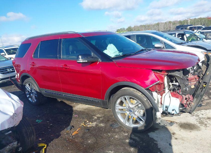 Photo 14 of 2016 Ford Explorer XLT (VIN 1FM5K7D82GGA16870)