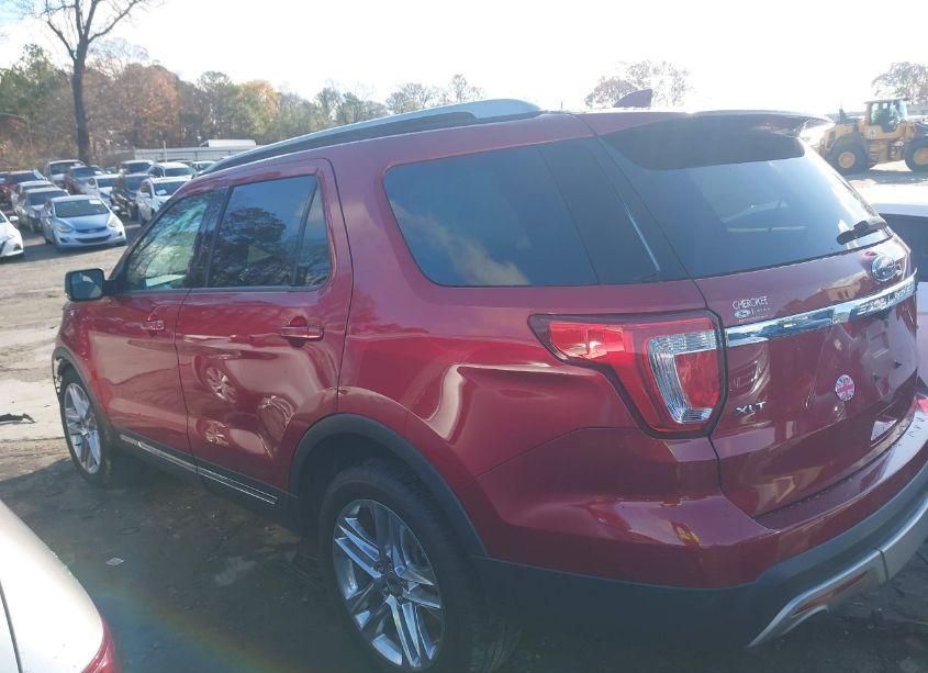 Photo 15 of 2016 Ford Explorer XLT (VIN 1FM5K7D82GGA16870)