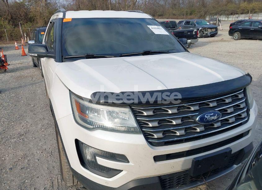 Photo 12 of 2016 Ford Explorer XLT (VIN 1FM5K7D82GGA36861)