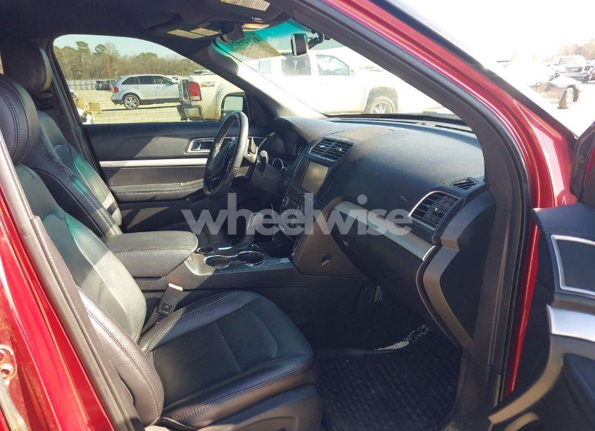 Photo 5 of 2016 Ford Explorer XLT (VIN 1FM5K7D82GGB04091)