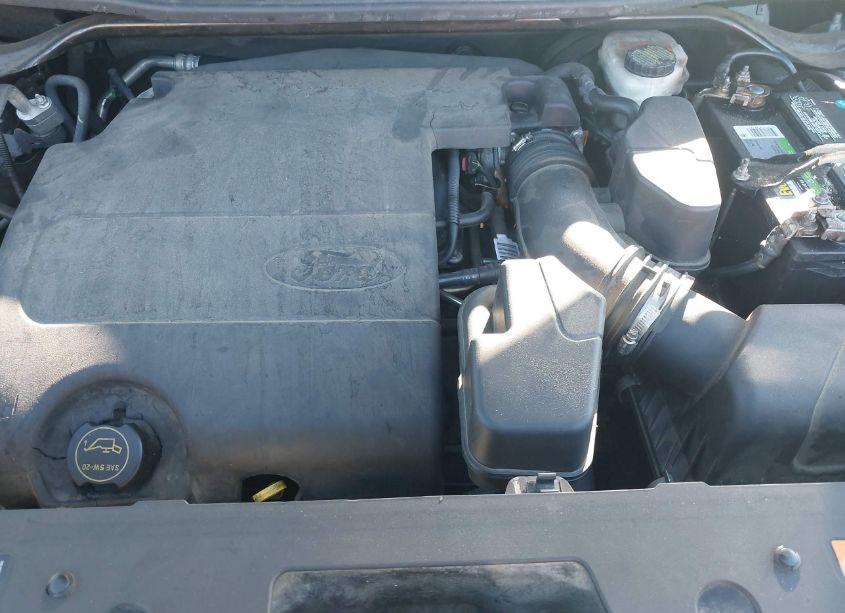 Photo 10 of 2016 Ford Explorer XLT (VIN 1FM5K7D82GGD00824)