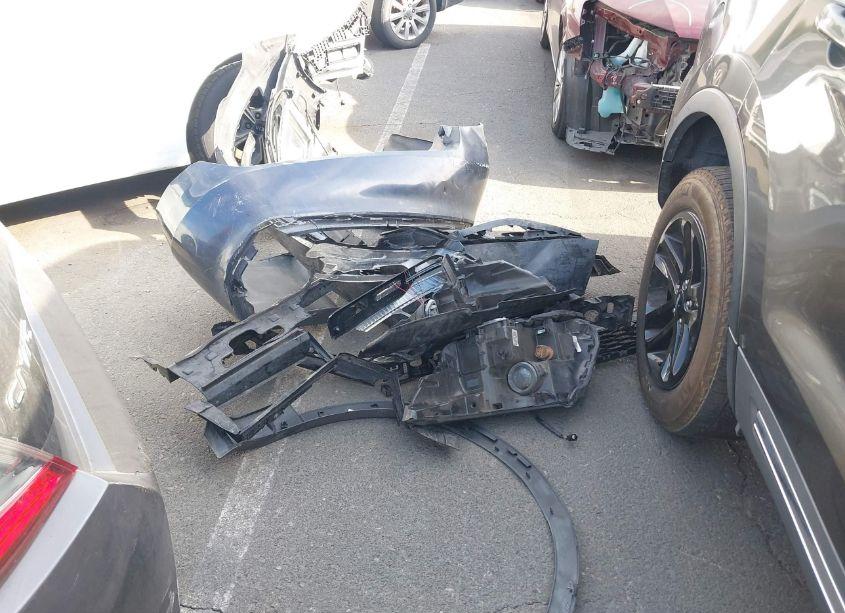 Photo 12 of 2016 Ford Explorer XLT (VIN 1FM5K7D82GGD14383)