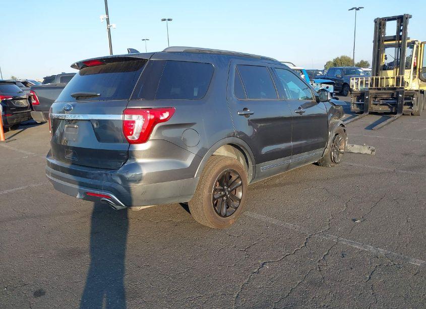 Photo 4 of 2016 Ford Explorer XLT (VIN 1FM5K7D82GGD14383)