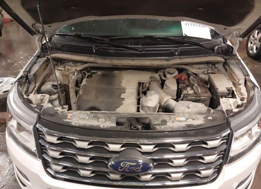 Photo 10 of 2017 Ford Explorer XLT (VIN 1FM5K7D82HGA15946)