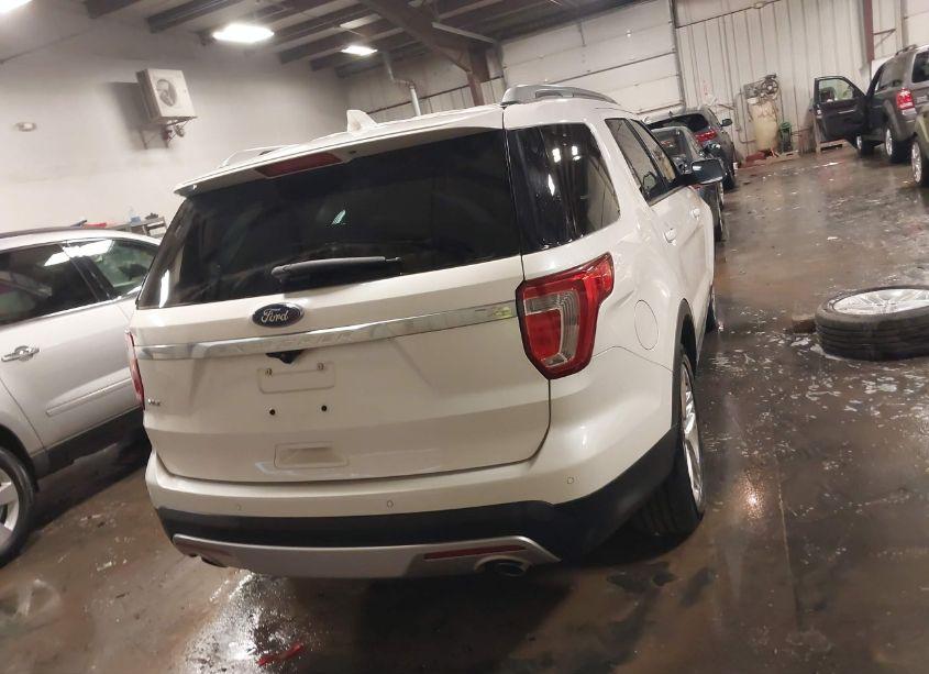 Photo 17 of 2017 Ford Explorer XLT (VIN 1FM5K7D82HGA15946)
