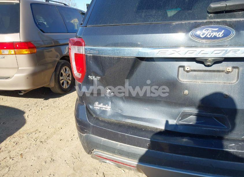 Photo 12 of 2017 Ford Explorer XLT (VIN 1FM5K7D82HGA54052)