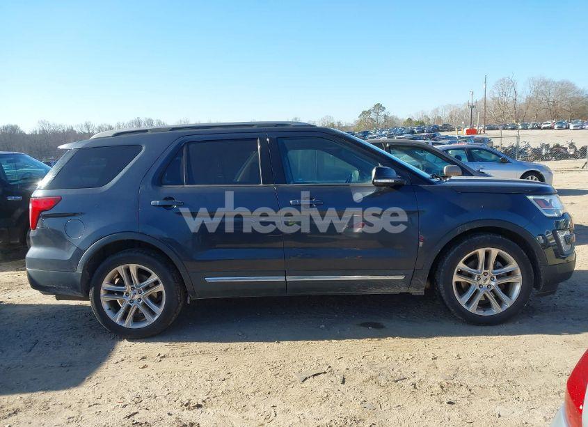 Photo 14 of 2017 Ford Explorer XLT (VIN 1FM5K7D82HGA54052)
