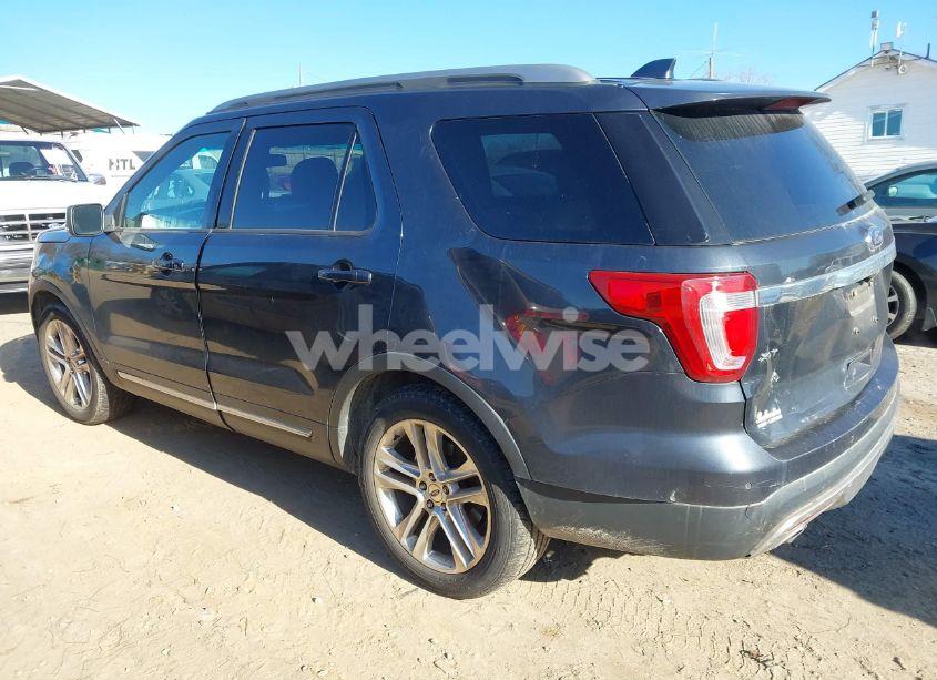 Photo 3 of 2017 Ford Explorer XLT (VIN 1FM5K7D82HGA54052)