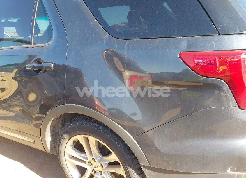 Photo 6 of 2017 Ford Explorer XLT (VIN 1FM5K7D82HGA54052)