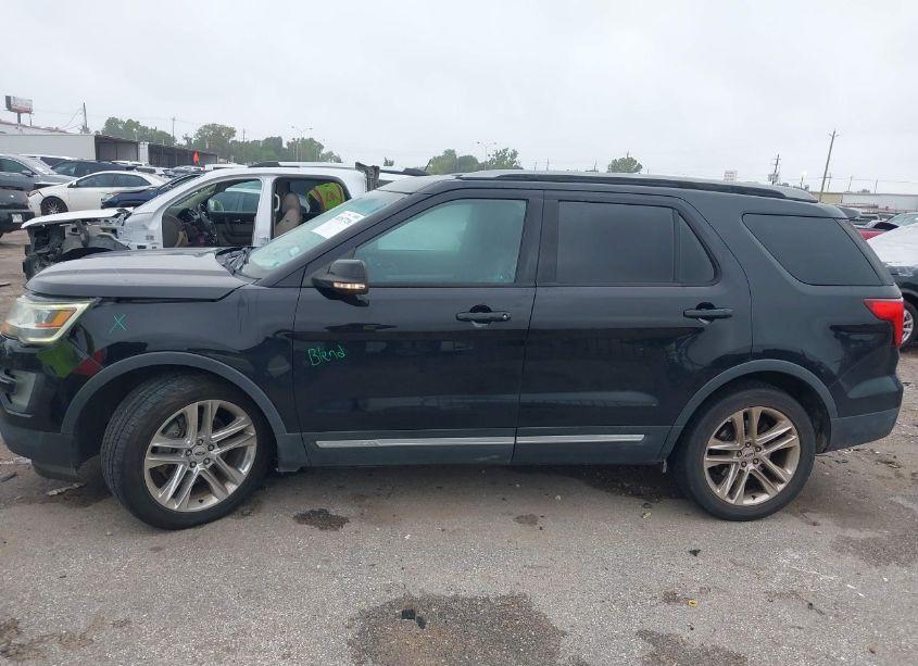 Photo 14 of 2017 Ford Explorer XLT (VIN 1FM5K7D82HGA98830)