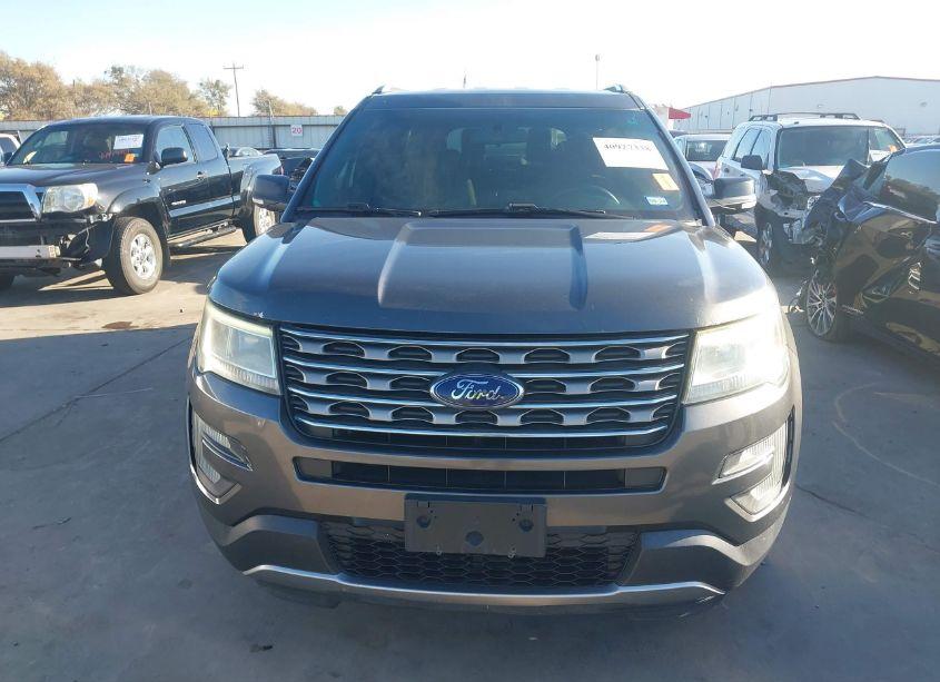 Photo 12 of 2017 Ford Explorer XLT (VIN 1FM5K7D82HGB45662)