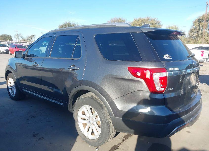 Photo 14 of 2017 Ford Explorer XLT (VIN 1FM5K7D82HGB45662)