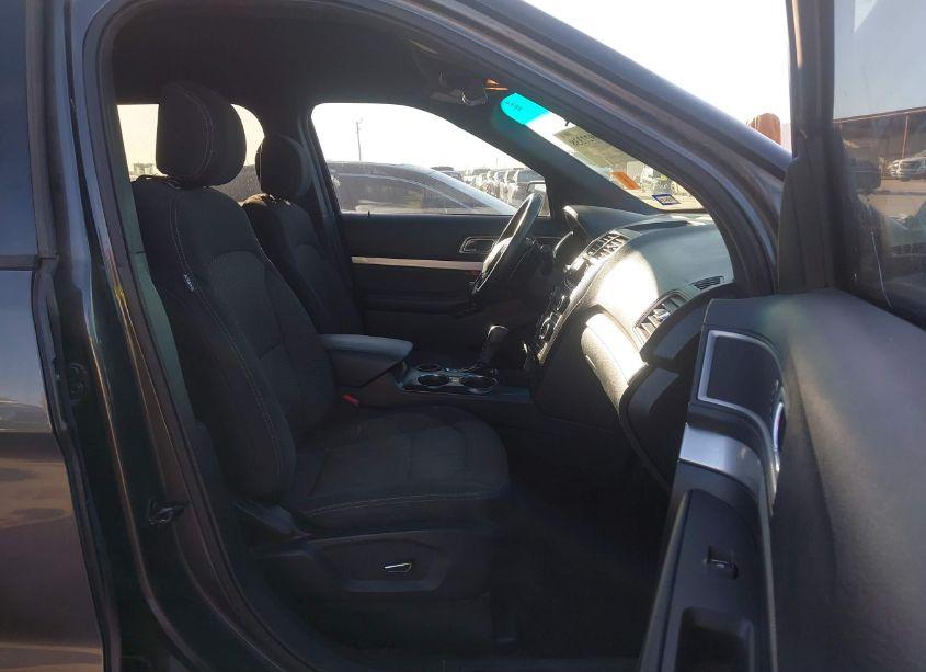 Photo 5 of 2017 Ford Explorer XLT (VIN 1FM5K7D82HGB45662)