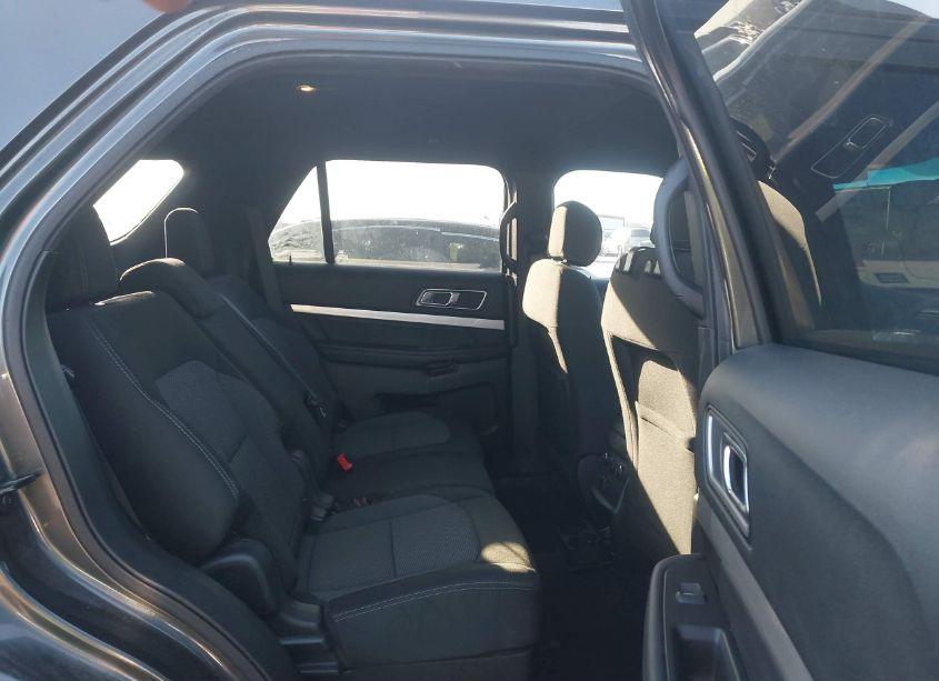 Photo 8 of 2017 Ford Explorer XLT (VIN 1FM5K7D82HGB45662)