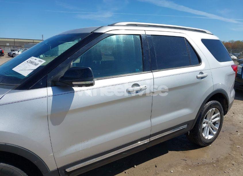 Photo 14 of 2017 Ford Explorer XLT (VIN 1FM5K7D82HGC52758)