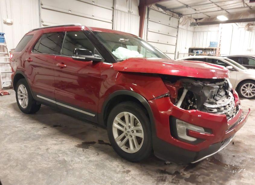 2017 Ford Explorer XLT (VIN 1FM5K7D82HGD16815) main photo