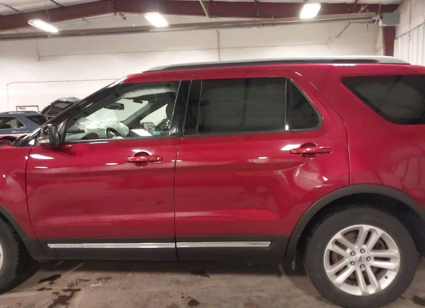 Photo 15 of 2017 Ford Explorer XLT (VIN 1FM5K7D82HGD16815)