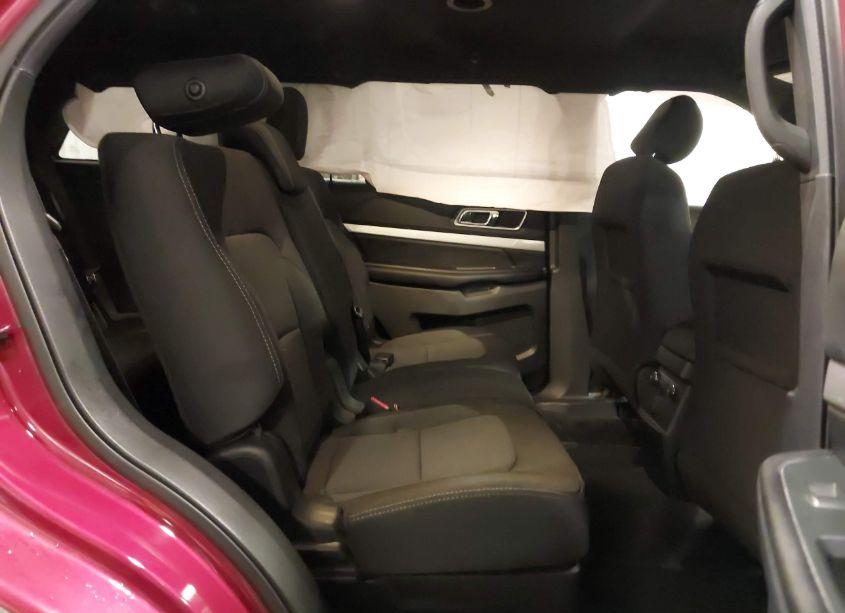Photo 8 of 2017 Ford Explorer XLT (VIN 1FM5K7D82HGD16815)