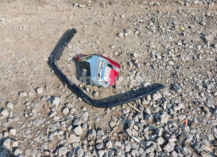 Photo 12 of 2018 Ford Explorer XLT (VIN 1FM5K7D82JGB16748)