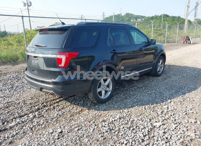 Photo 4 of 2018 Ford Explorer XLT (VIN 1FM5K7D82JGB16748)