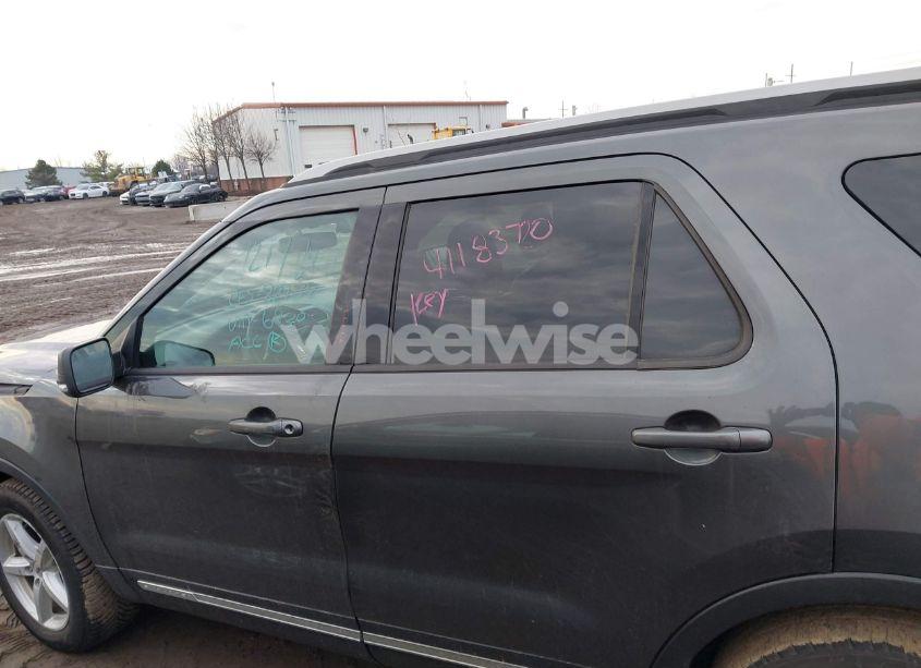 Photo 14 of 2019 Ford Explorer XLT (VIN 1FM5K7D82KGA86930)