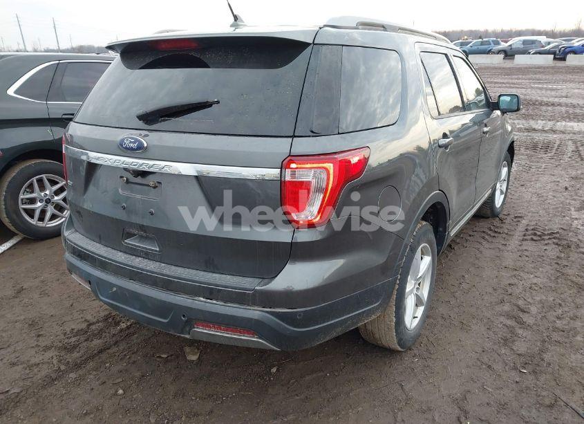Photo 4 of 2019 Ford Explorer XLT (VIN 1FM5K7D82KGA86930)