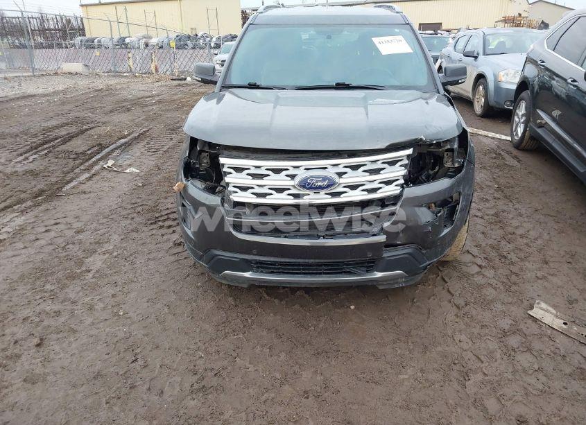Photo 6 of 2019 Ford Explorer XLT (VIN 1FM5K7D82KGA86930)