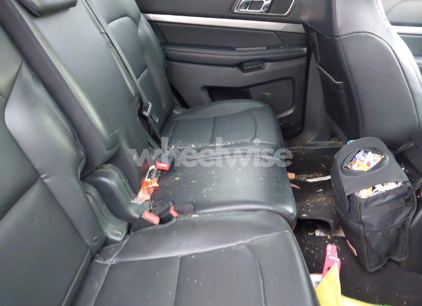 Photo 8 of 2019 Ford Explorer XLT (VIN 1FM5K7D82KGA86930)