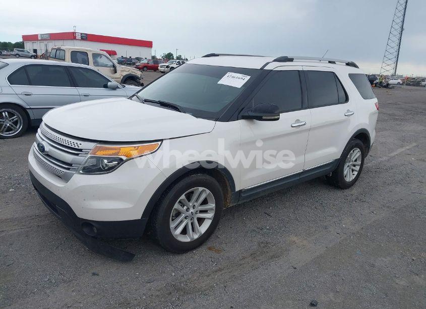 Photo 2 of 2013 Ford Explorer XLT (VIN 1FM5K7D83DGB07450)