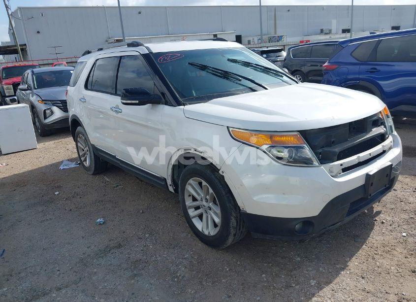 2013 Ford Explorer XLT (VIN 1FM5K7D83DGC34103) main photo
