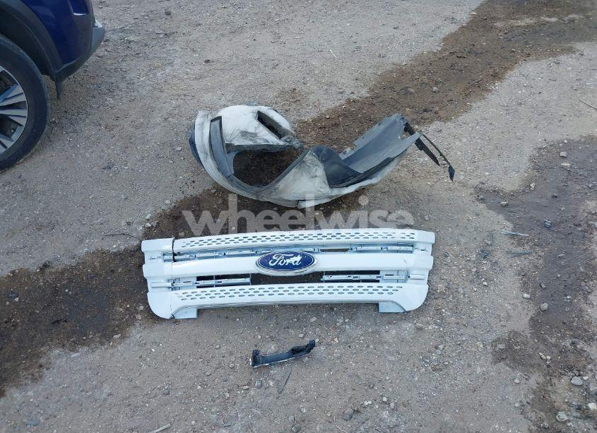 Photo 12 of 2013 Ford Explorer XLT (VIN 1FM5K7D83DGC34103)