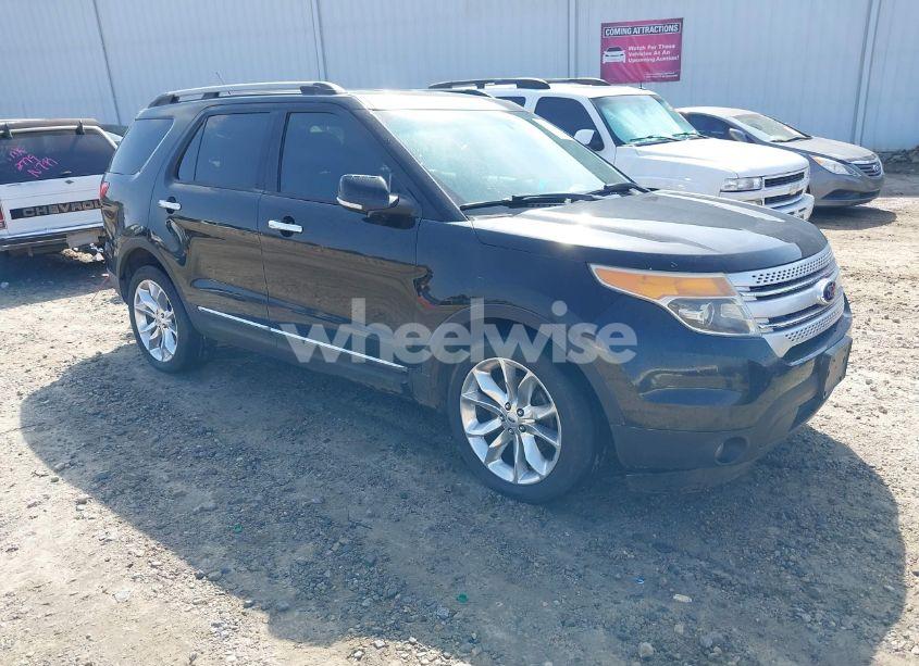 2014 Ford Explorer XLT (VIN 1FM5K7D83EGA29012) main photo