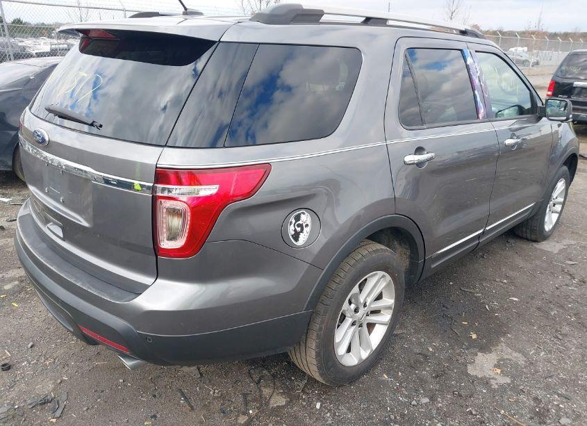 Photo 4 of 2014 Ford Explorer XLT (VIN 1FM5K7D83EGA41774)