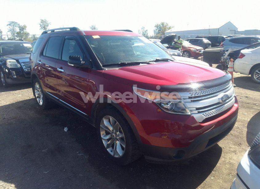 2015 Ford Explorer XLT (VIN 1FM5K7D83FGA32669) main photo