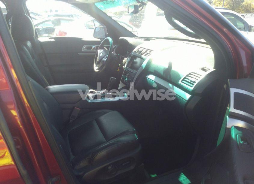 Photo 5 of 2015 Ford Explorer XLT (VIN 1FM5K7D83FGA32669)