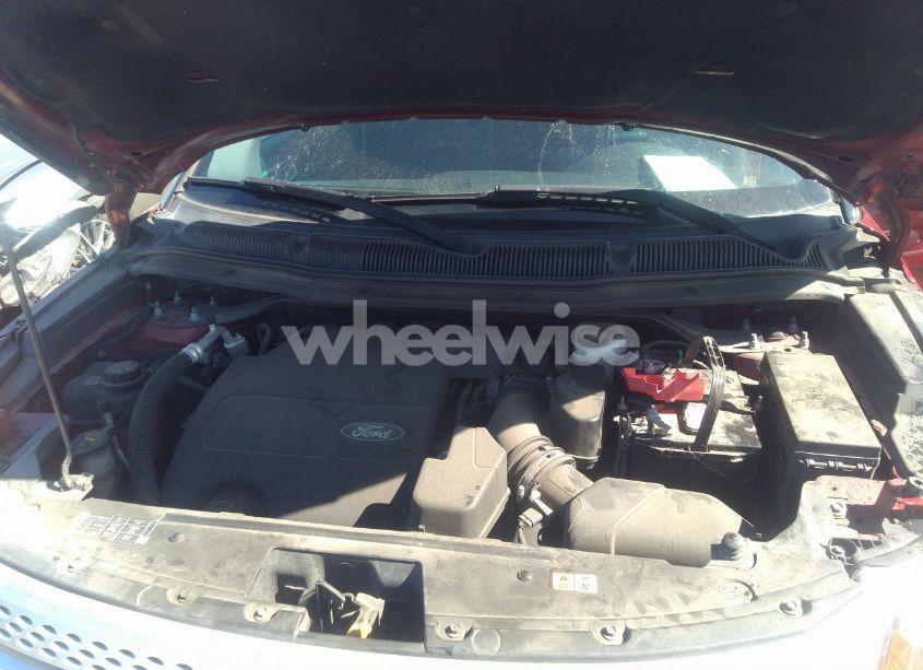 Photo 9 of 2015 Ford Explorer XLT (VIN 1FM5K7D83FGA32669)