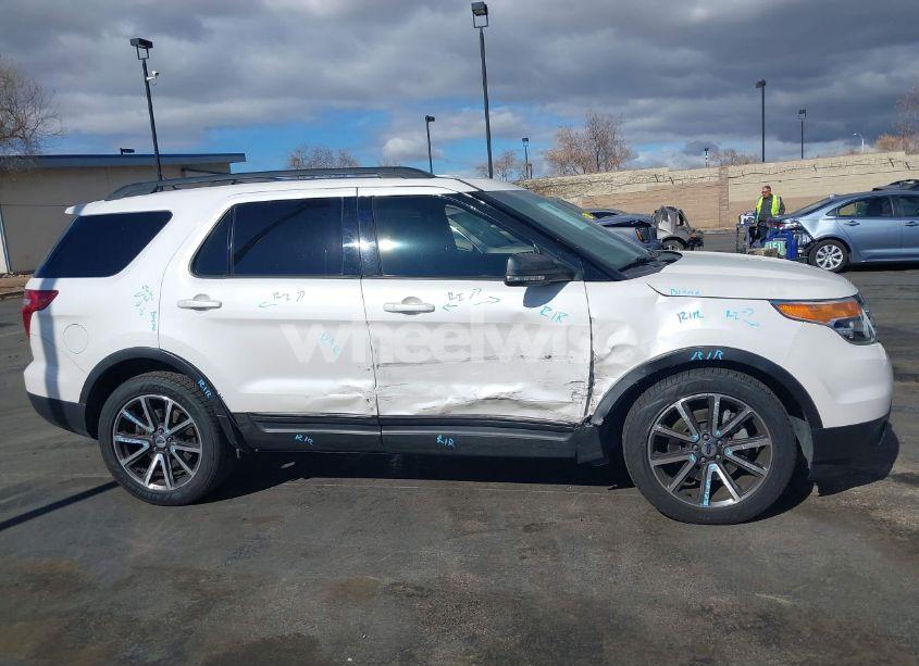Photo 13 of 2015 Ford Explorer XLT (VIN 1FM5K7D83FGC50529)